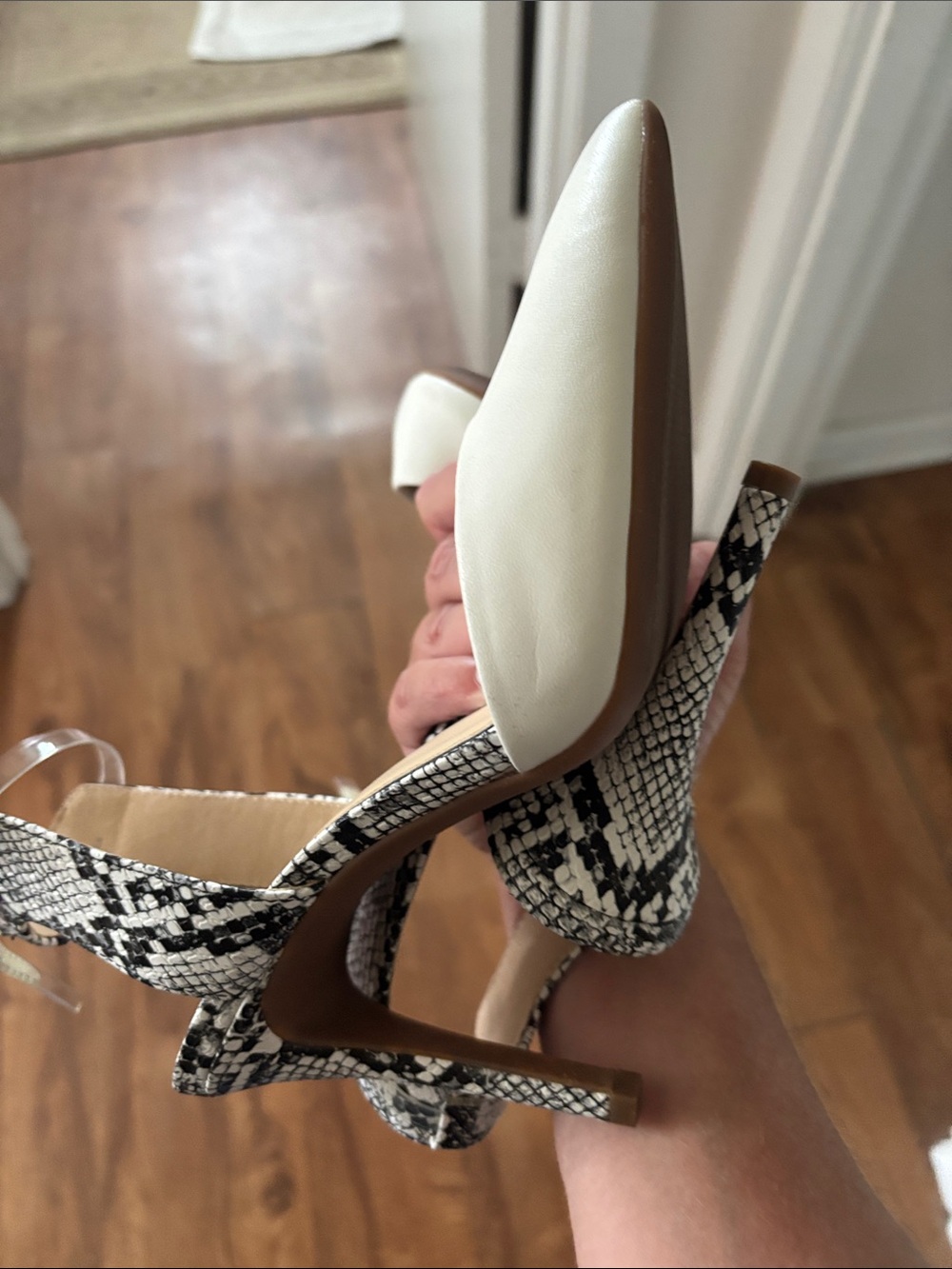 Jessica Simpson White Pumps with Black-and-White Snake-Print Ankle Straps - Picture 6 of 7